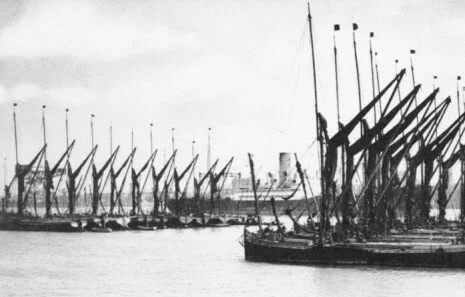 At one point in the early 1900’s there were over two thousand barges 